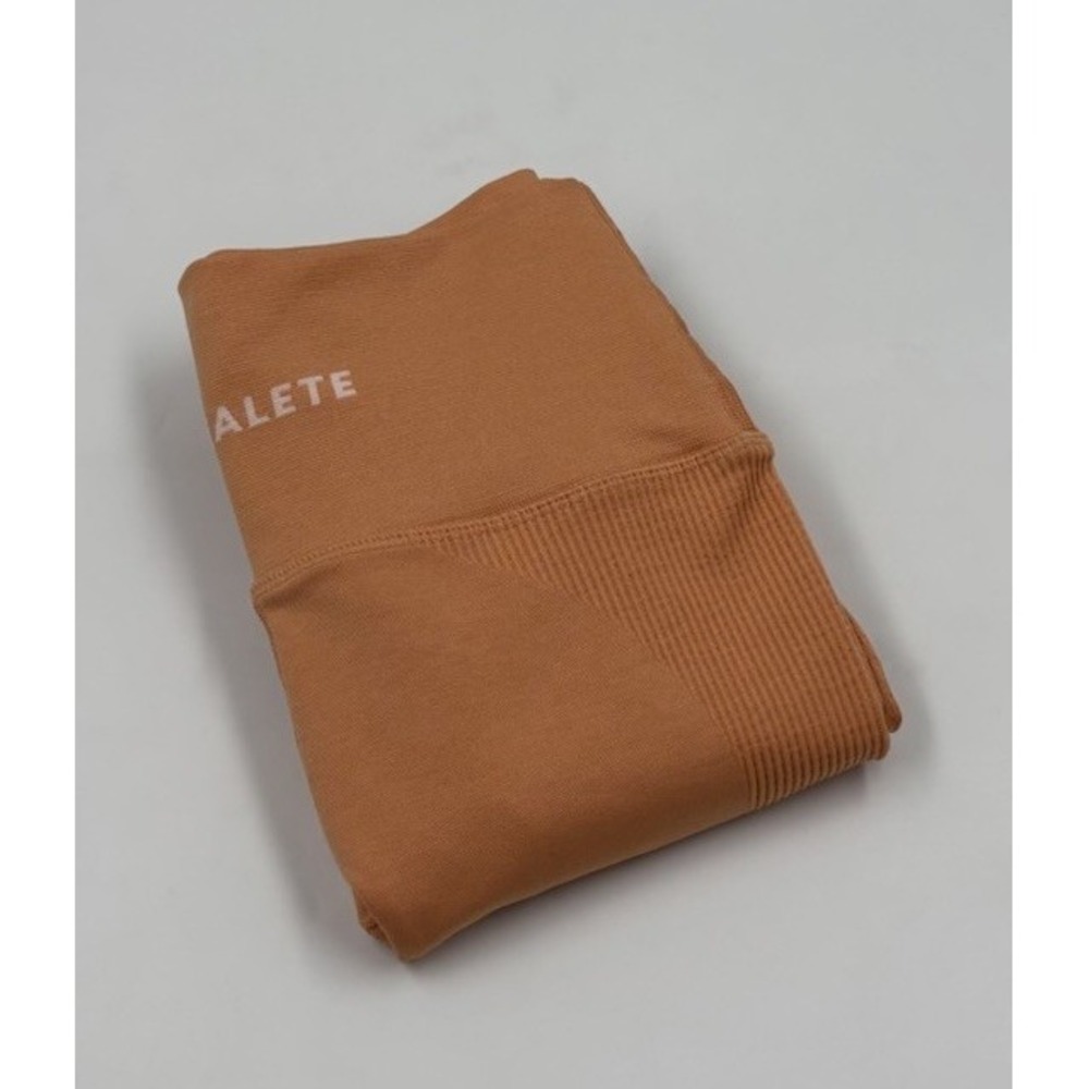 Alphalete Women's‎ M Polesyter Amplify Orange Compression Cropped Leggings